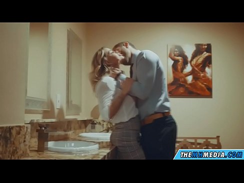❤️ Uma blonde obugaxayo ekuyenga endlini yangasese yomphakathi ❤  ku-zu.porngifmag-com.ru ❤